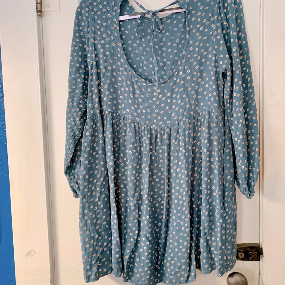 American eagle short flowy open back dress